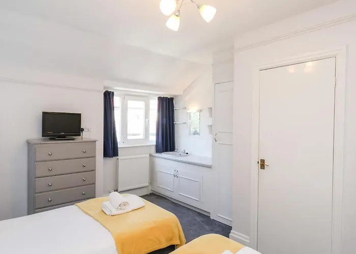North * Scarborough